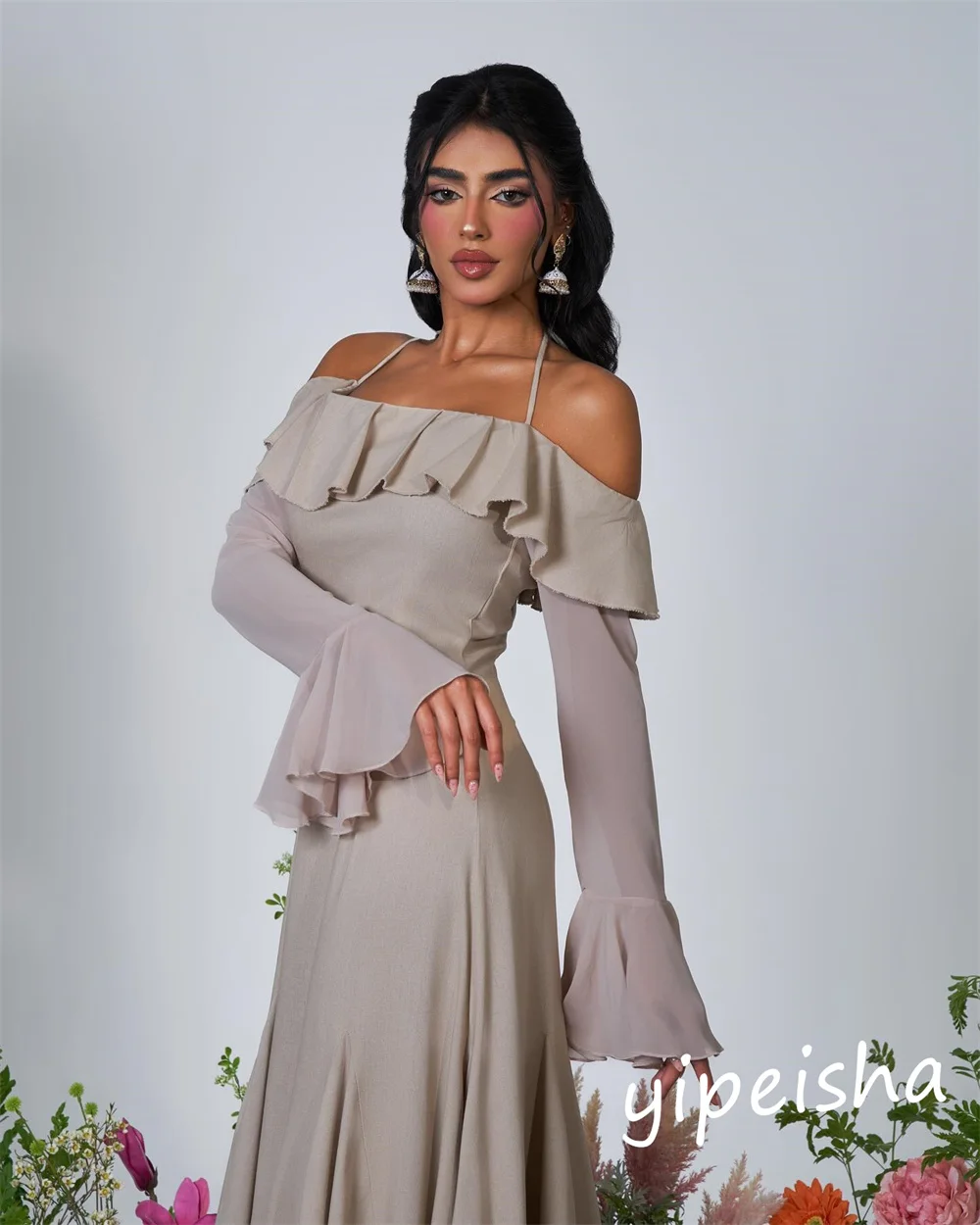 Maßgeschneiderte Ball-Chiffon-Rüschen, Heimkehr-Säule, Neckholder, maßgeschneidertes Anlasskleid, Midi-Kleider