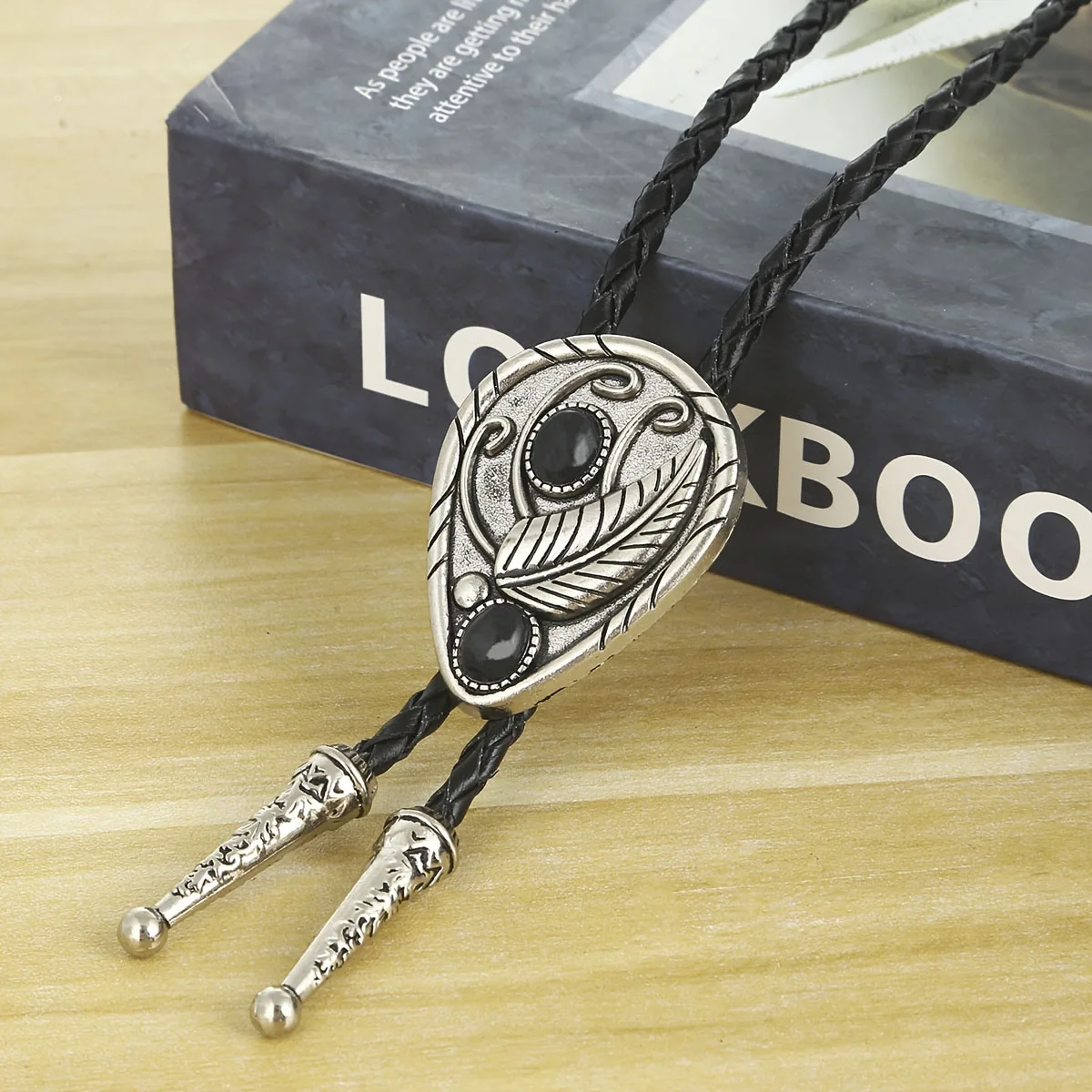 

Fashion Drop-shaped Style Black Men Bolo Tie