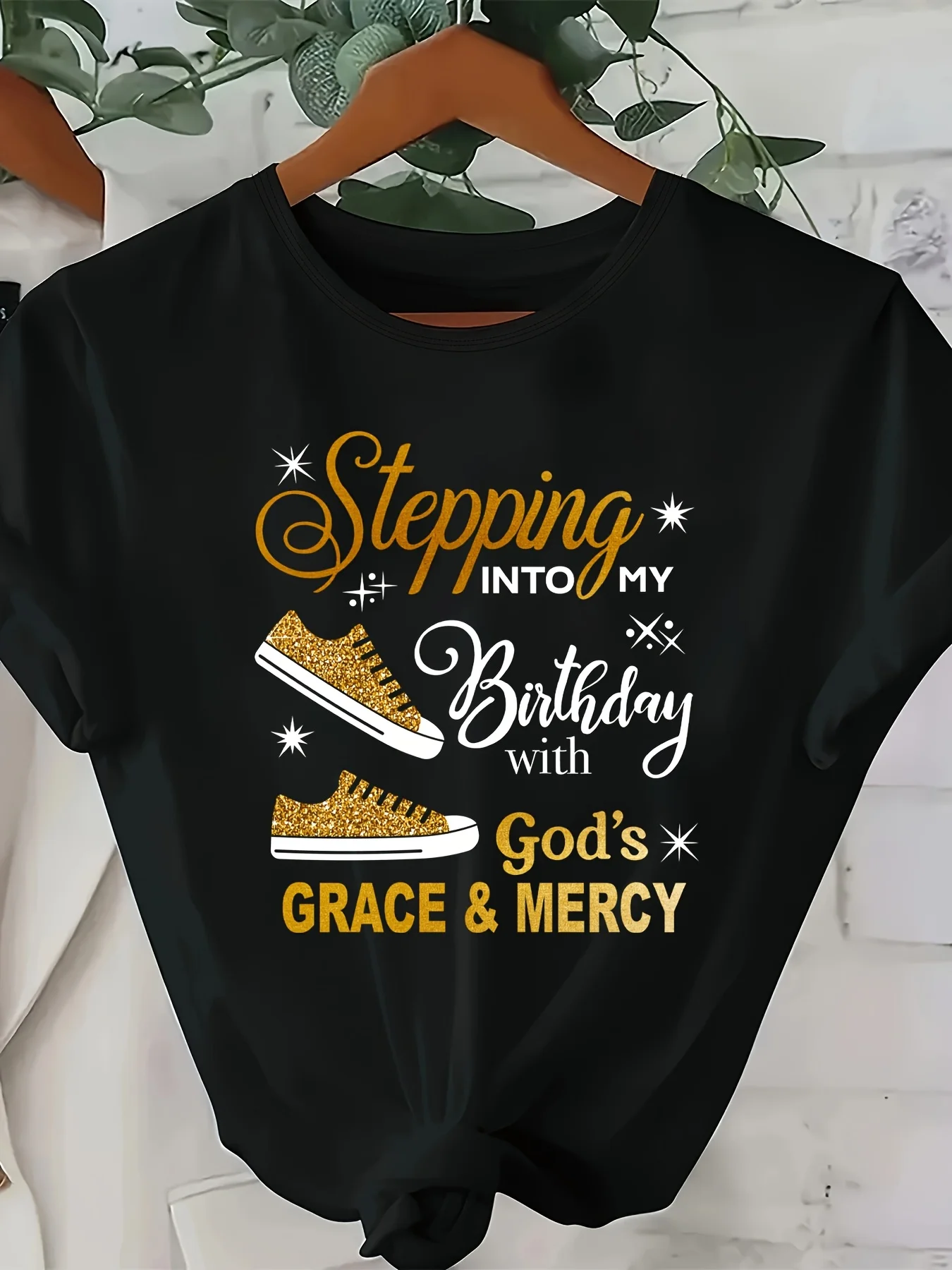 تي شيرت مقاس كبير للأحذية وطبعة حروف، بلوزة كاجوال بأكمام قصيرة للربيع والصيف، ملابس نسائية بمقاسات كبيرة