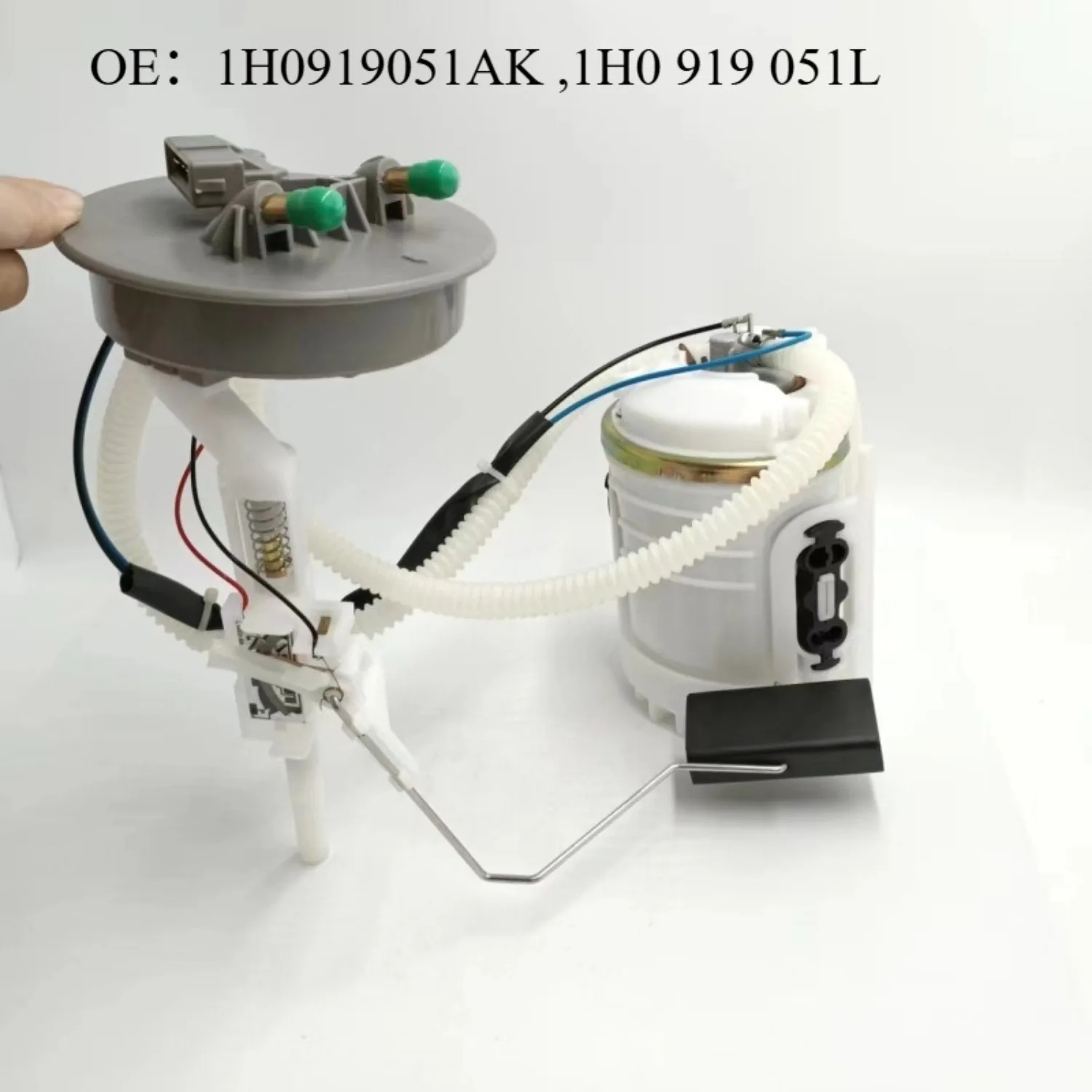 

Automotive Fuel Pump Assembly OE:1H0919051AK ,1H0 919 051L For Volkswagen Golf III(1H1) (1E7) (1H5) IV(1E7), Vento(1H2)