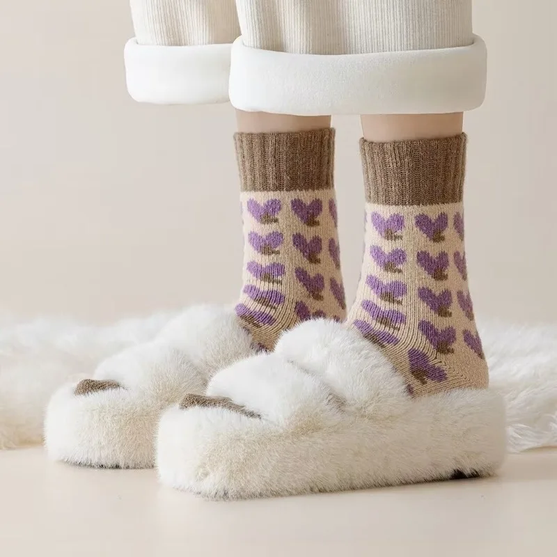 4 أزواج الخريف والشتاء الدافئة عالية الجوارب النسائية المتوسطة جوارب أنبوبية مجموعة السيدات قبضة مريحة الجوارب الطويلة للفتيات الجوارب