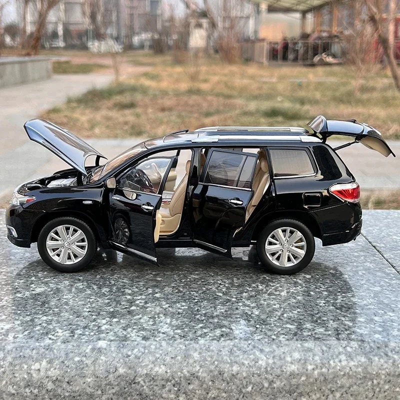 مقياس 1:18 GAC HIGHLAND 2012 مجموعة نماذج سيارة مصنوعة من خليط معدني لتزيين الهدايا #3