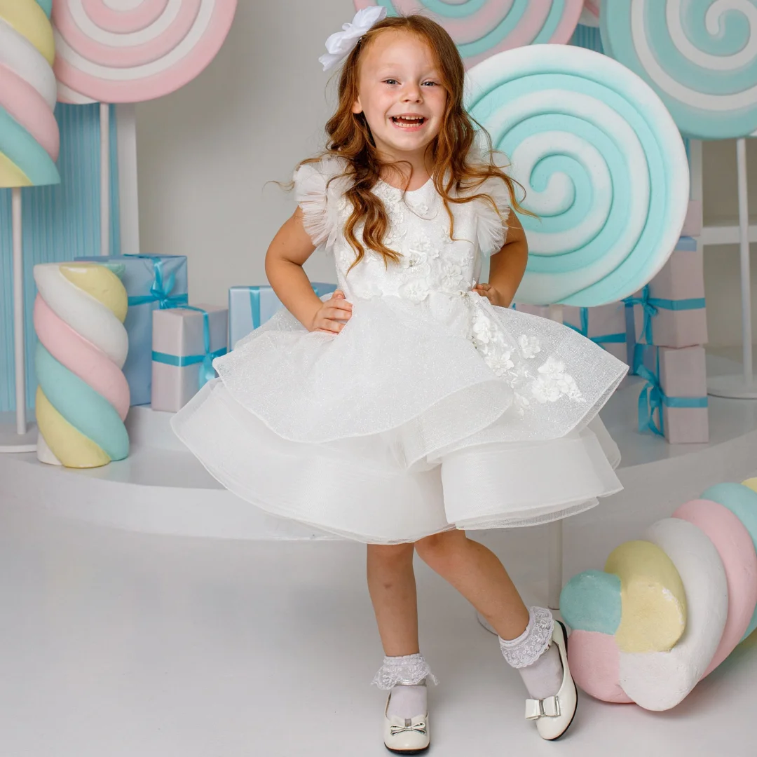 Customized Flower Girl Dress White Floral Appliques Sleeveless For Wedding Birthday Party Prom Banquet Holy Communion Gown