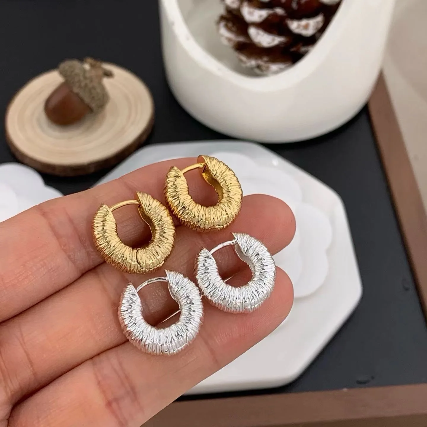 

Elegant minimalist texture wrapping earrings for women's girl gift Party Jewelry accessory