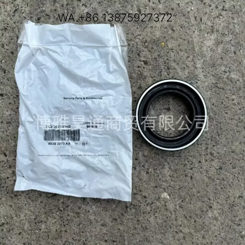 Wmwmnu Bulk Auto Engine Car Rear Axle Oil Seal 68393973AA for 2.0 Sahara Mopar