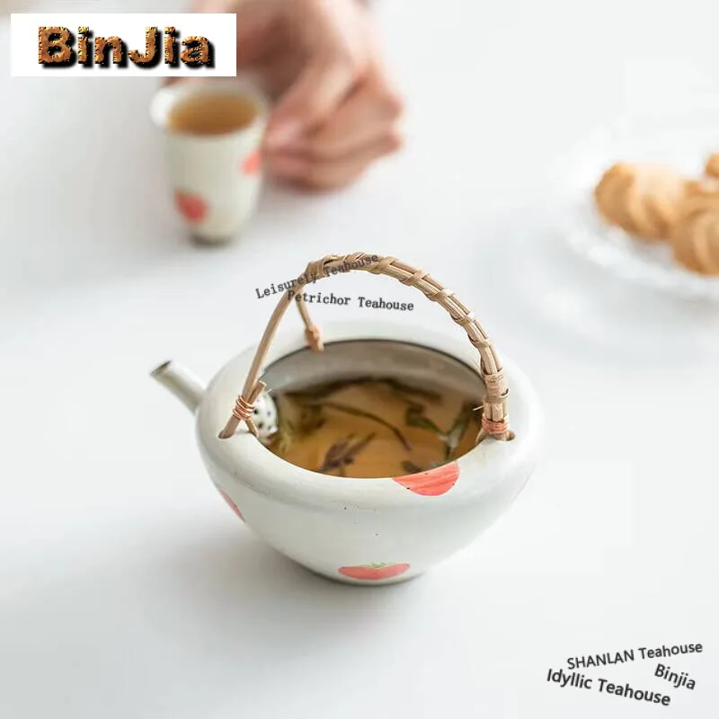 

180ml Hand-painted Strawberry Lifting Beam Teapot Creative Powder Yin Fair Cup Japanese Brewing Green Tea Dispenser Kettle Gift