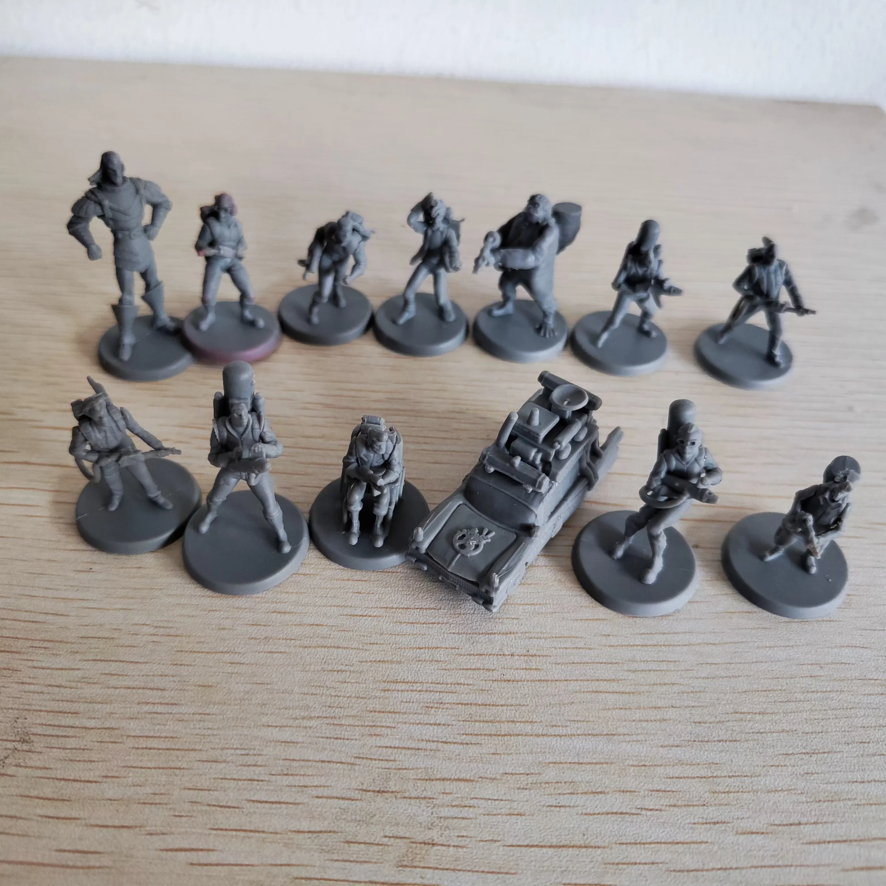 13 قطعة كيك ستارتر Cryptozoic GHOSTBUSTERS هيلكوبتر لوحة سيارة لعبة مصغرة