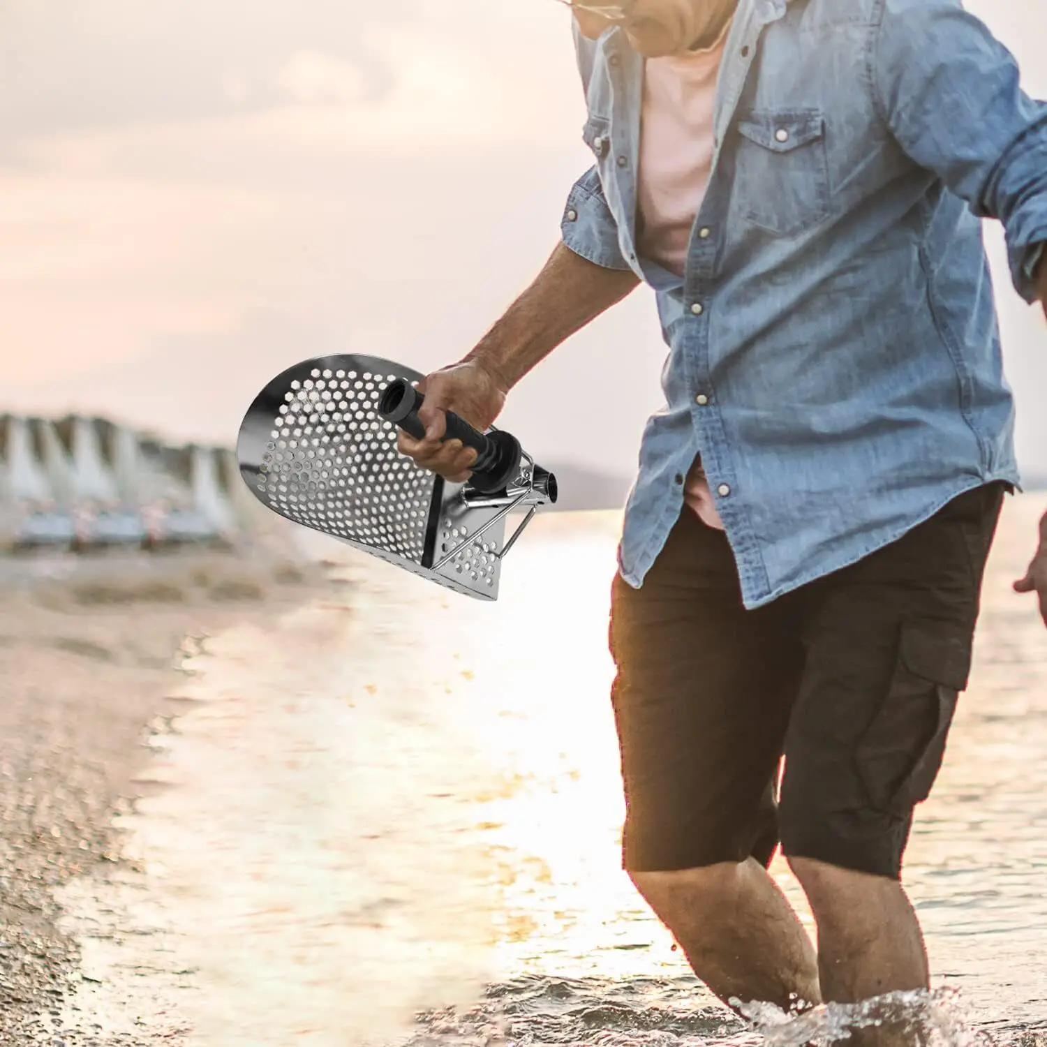304 Stainless Steel Beach Sand Scoop with Handle for Metal Detecting, Fast Sifting Treasure Hunting Shovel Detector Tool Newest