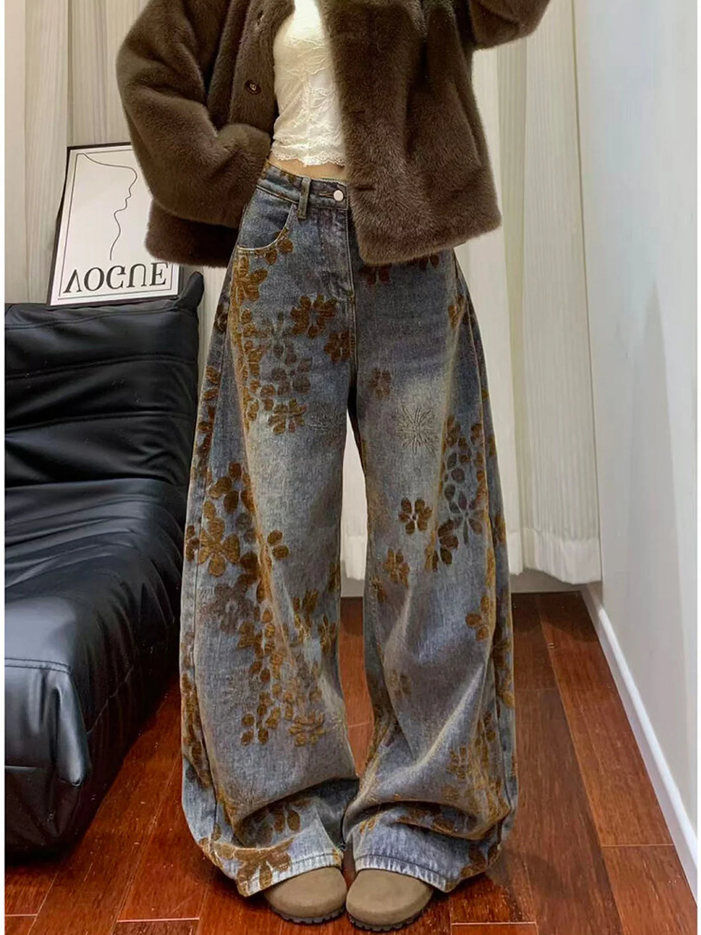 

High Waist Wide Leg Floral Embroidery Velvet Design Casual Straight Leg Jeans for Women Spring New Style Slimming Long Pants
