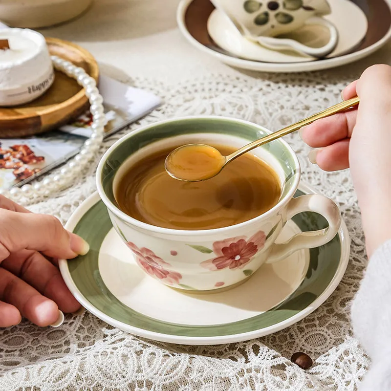 New Chinese retro floral ceramic coffee cups and plates with high aesthetic value, high-end and exquisite afternoon tea utensils