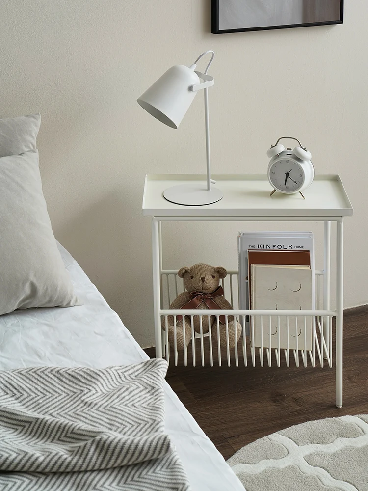 

Design: ins-style sofa side, a few wrought iron corners, and a few Nordic bedside storage small tables