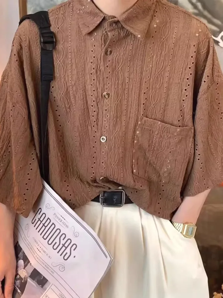 

Loose Fit Men's ort Sve irt Textured Embroidery Hollow out Design Casual Lazy Sle Workwear Lightweight Summer irt