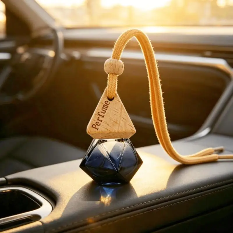 1Pc Refillable Essential Oil Diffuser 6/8ML Empty Car Air Freshener Pendant Glass Bottle With Wooden Caps.