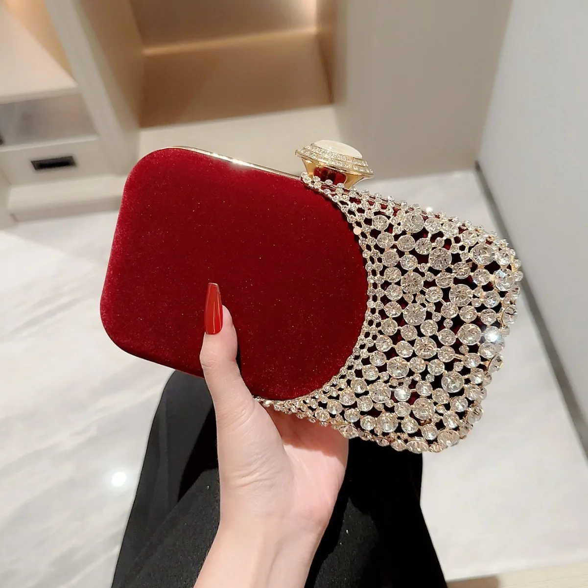 Black Red Velvet Small Clutches For Women Retro Fashion Fine Crystal Diamond Evening Bags Chain Shulder Bag Ladies Party Purses