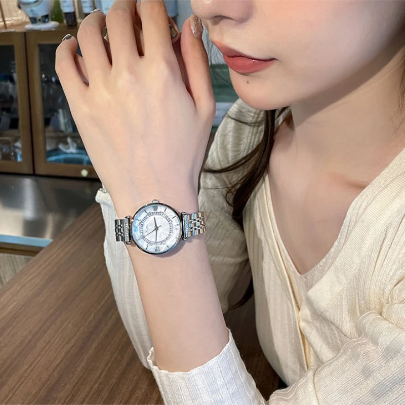 Orologio da donna elegante Orologio da donna al quarzo di marca genuina zingara di lusso leggero di nicchia casual di tendenza della moda 2025 Nuovo regalo di compleanno
