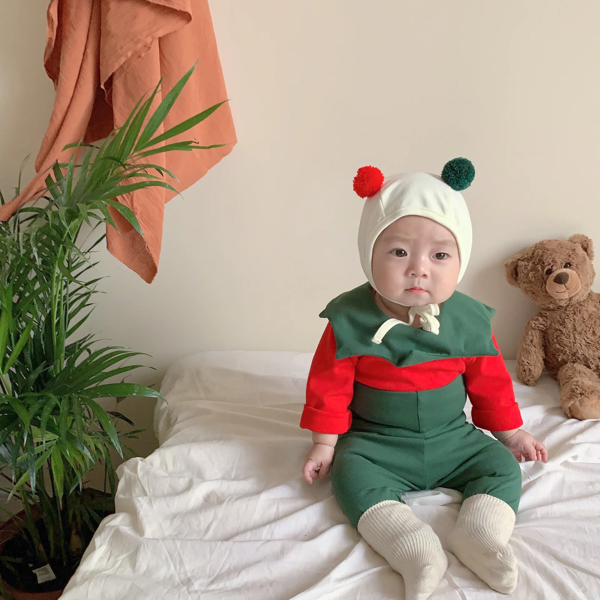 

Christmas Rompers Three Piece Set Baby 2025 Spring and Autumn New Cute Fashionable Comfortable Soft Rompers Set