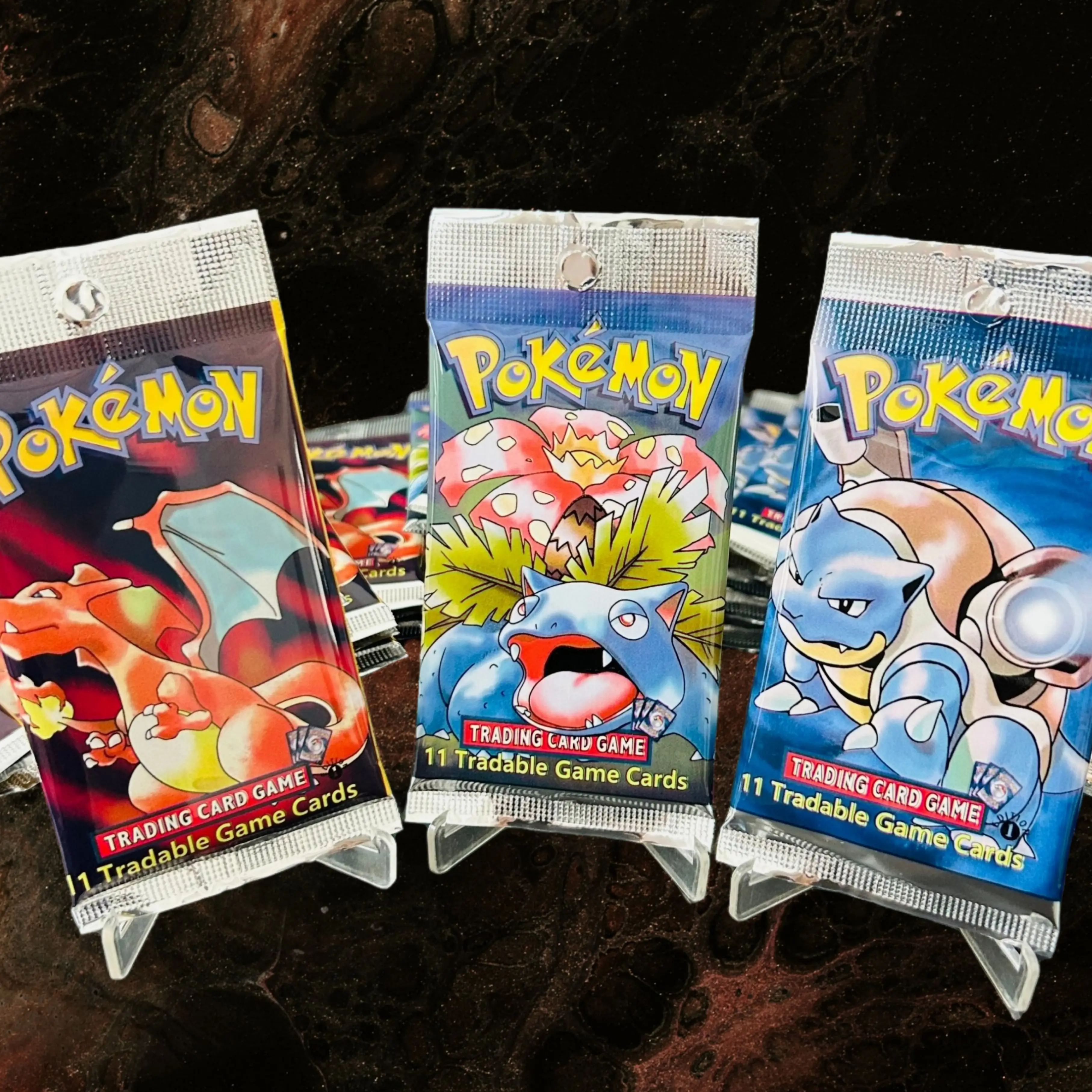 Image of DIY-Set 1. Edition Booster-Packs mit Folienkarten Innen, Folientextur, Sammlerqualität, Klassische Anime-Spielkarten