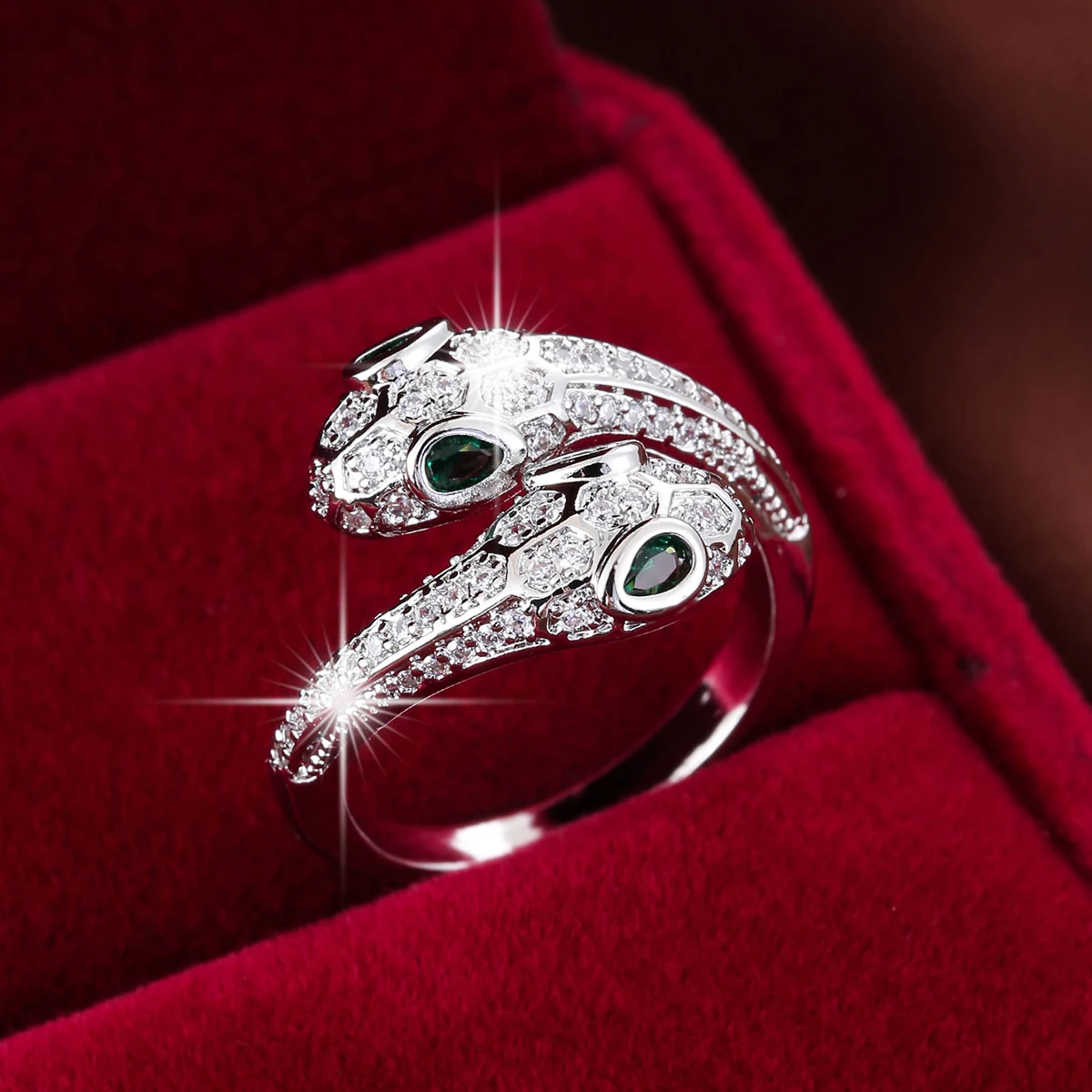 Trendy Snake-Shaped Linear Design Synthetic Zirconia Adjustable Women Ring For Banquets And Gifts A Jewelry Accessory