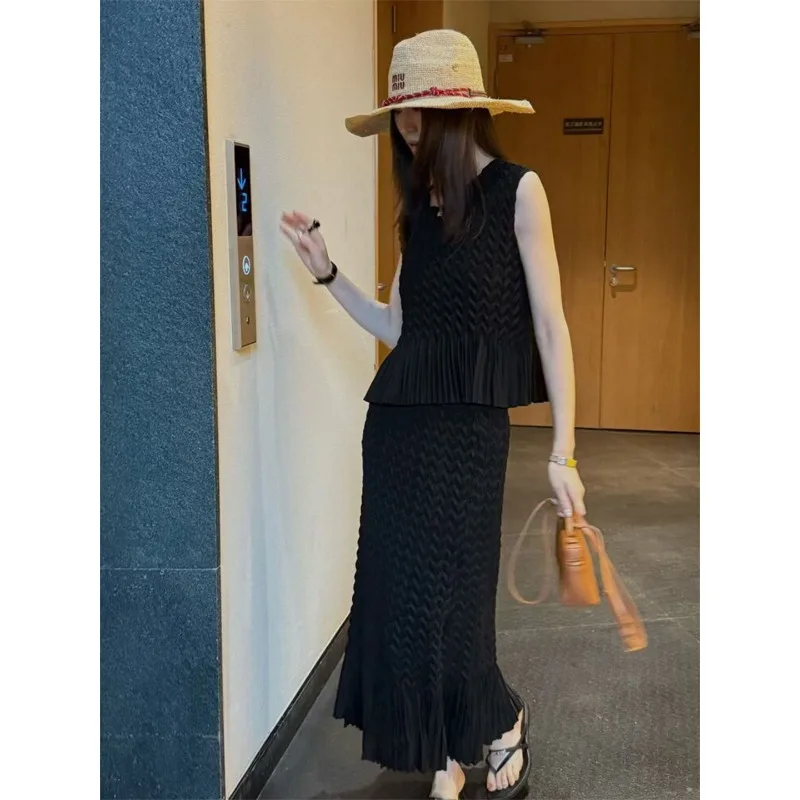 Miyake Pleated 2026 Fashion Set for Women Summer New Style Wrinkled Sleeveless Pleated Casual Top and Skirt Two-Piece Set Pleat