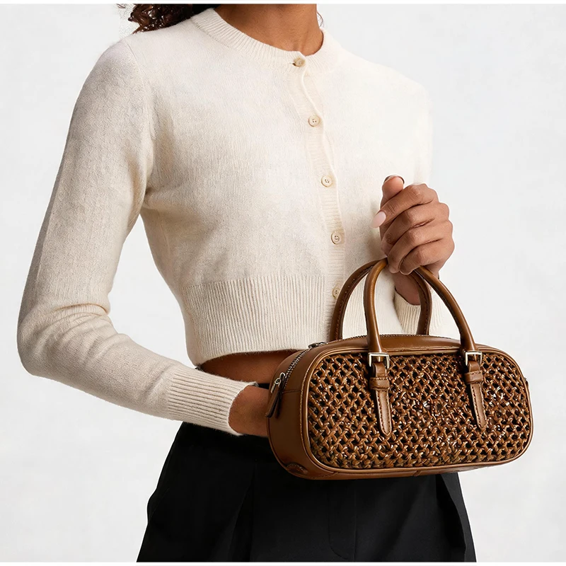 Designer Hollow Boston Bowling Umhängetasche, Vintage Handtasche mit Tragegriff für Damen, Leichte Vielseitige Tote Bag für den Arbeitsweg – Detail 11