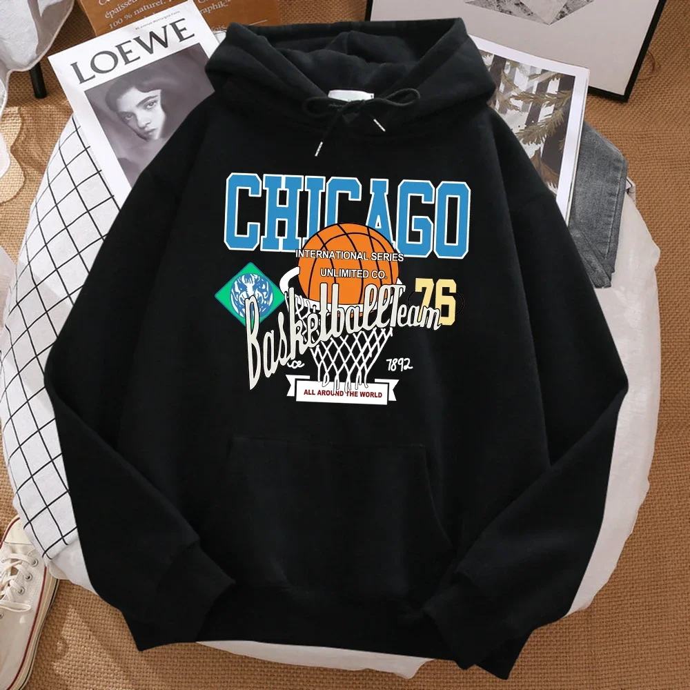 

The Chicago men's basketball team's trendy hoodies and casual round-neck autumn sportswear are available for both men and women
