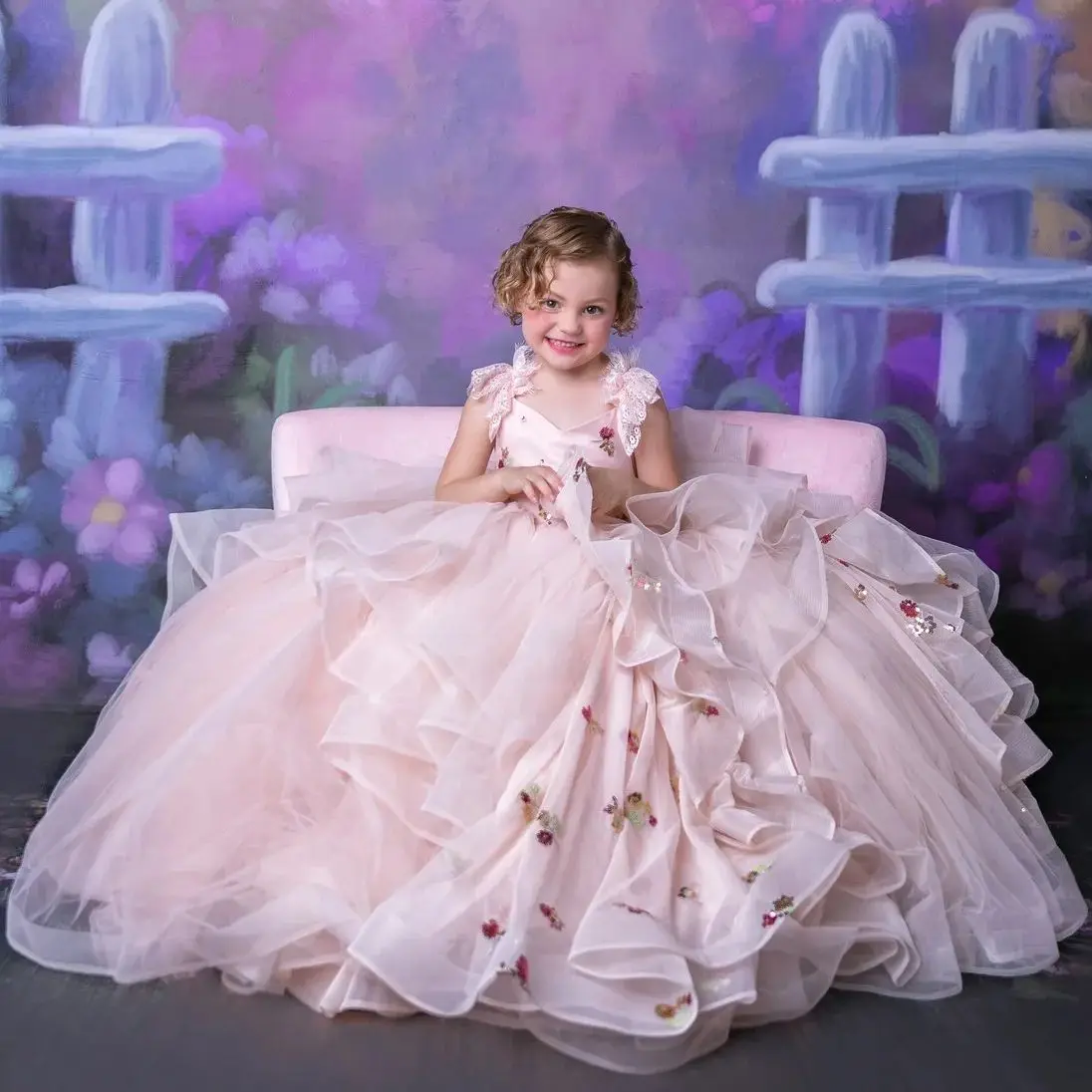 

Blush Pink Flower Girl Dresses Lace Appliques Pleated Layered Princess Kids Birthday Dress For Wedding First Communion Gowns