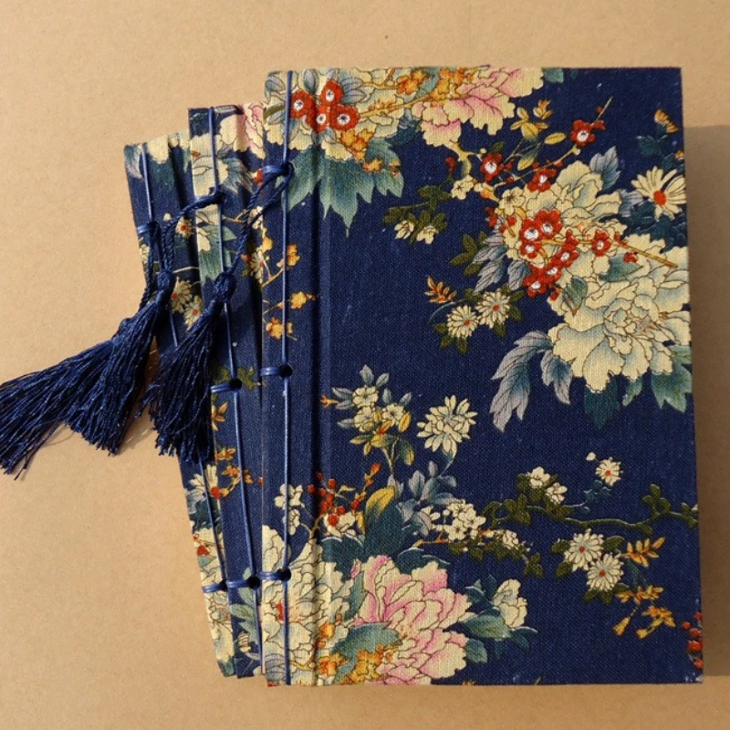quaderno-vintage-con-copertina-in-tessuto-e-rilegatura-a-mano-quaderno-in-stile-cinese-con-copertina-in-tessuto-della-serie-pastorale-motivo-floreale-blu