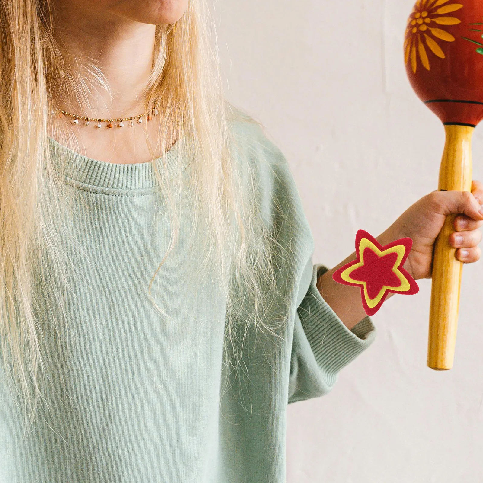 2 szt. Gwiezdne ozdoby na nadgarstek, pięcioramienne bransoletki dziecięce z filcu, bransoletki na rękę dla chłopców, na taniec, sport, imprezę, upominek dla dzieci