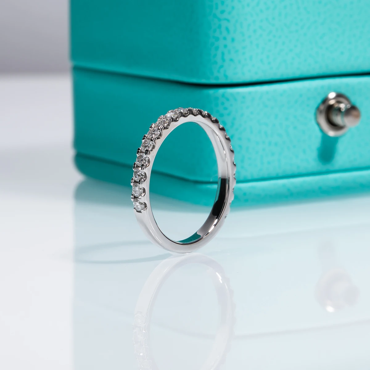 AnuJewel Großhandel 1,9MM D-Farbe Moissanit-Diamant-Bandring 18K Vergoldeter Silber-Ehering Schmuck für Frauen – Detail 1