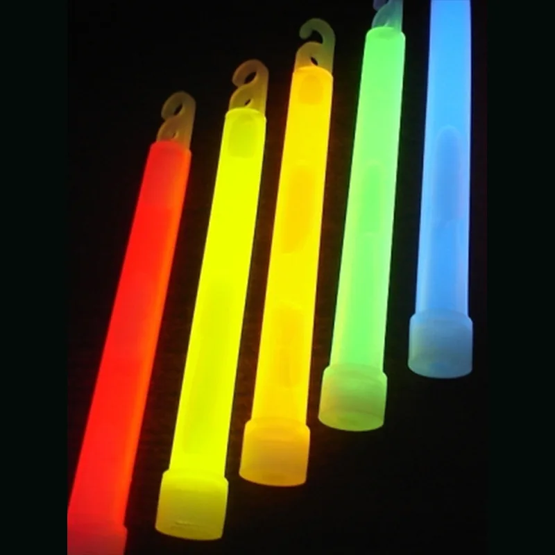 Groothandel 5 Stuks Outdoor 6in Glow Stick Fluorescentie Met Haak Voor Wandelen Camping Noodhulp Reddingsfeest Wegwerp