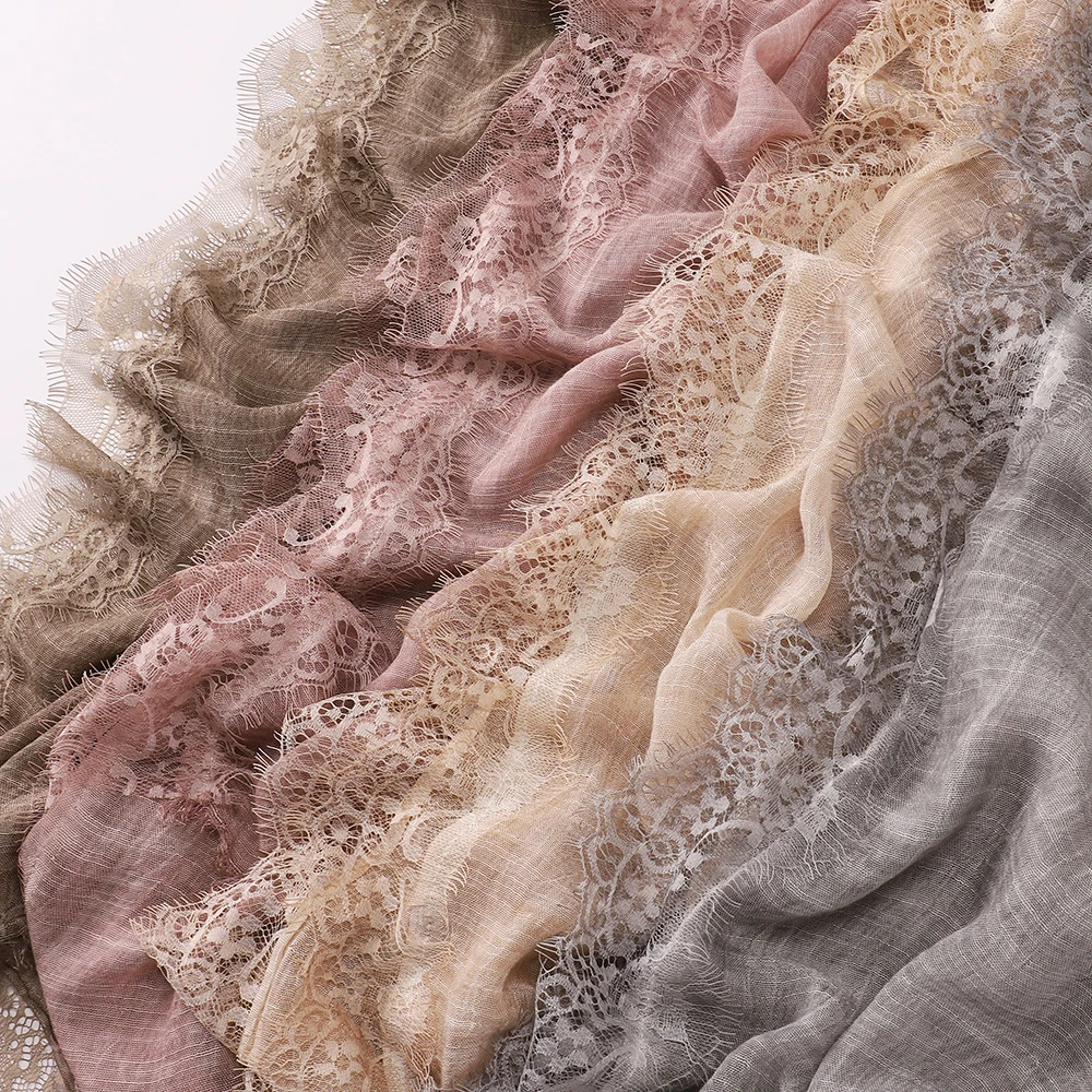 Eleganter Spitzenbesatz Baumwoll-Hijab Muslimischer Kopfschmuck Einfarbiger Islamischer Schal Weicher Atmungsaktiver Schal für Reisen und Alltag – Detail 10