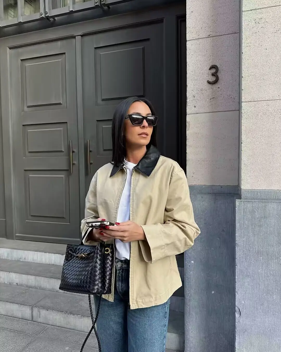 

Весна 2026, новые уличные куртки с карманами, пальто, женские повседневные контрастные куртки из искусственной кожи, женские лоскутные куртки с длинными рукавами и лацканами на молнии