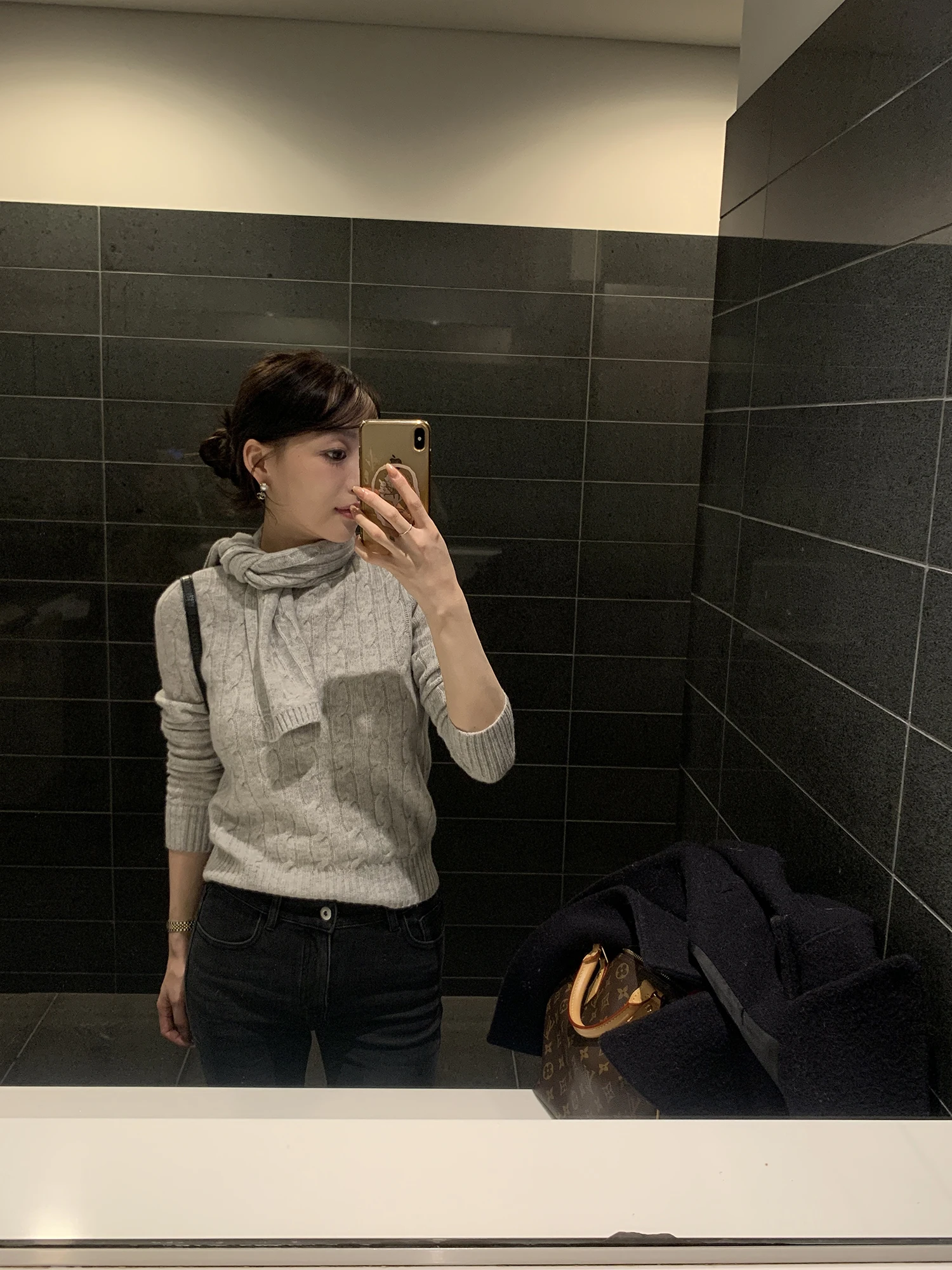 

LE LALIN Women's Woolen Knitted Sweater with Scarf Inteated Design Warm Twist Flower Knit Thi Winter Long Sve Top