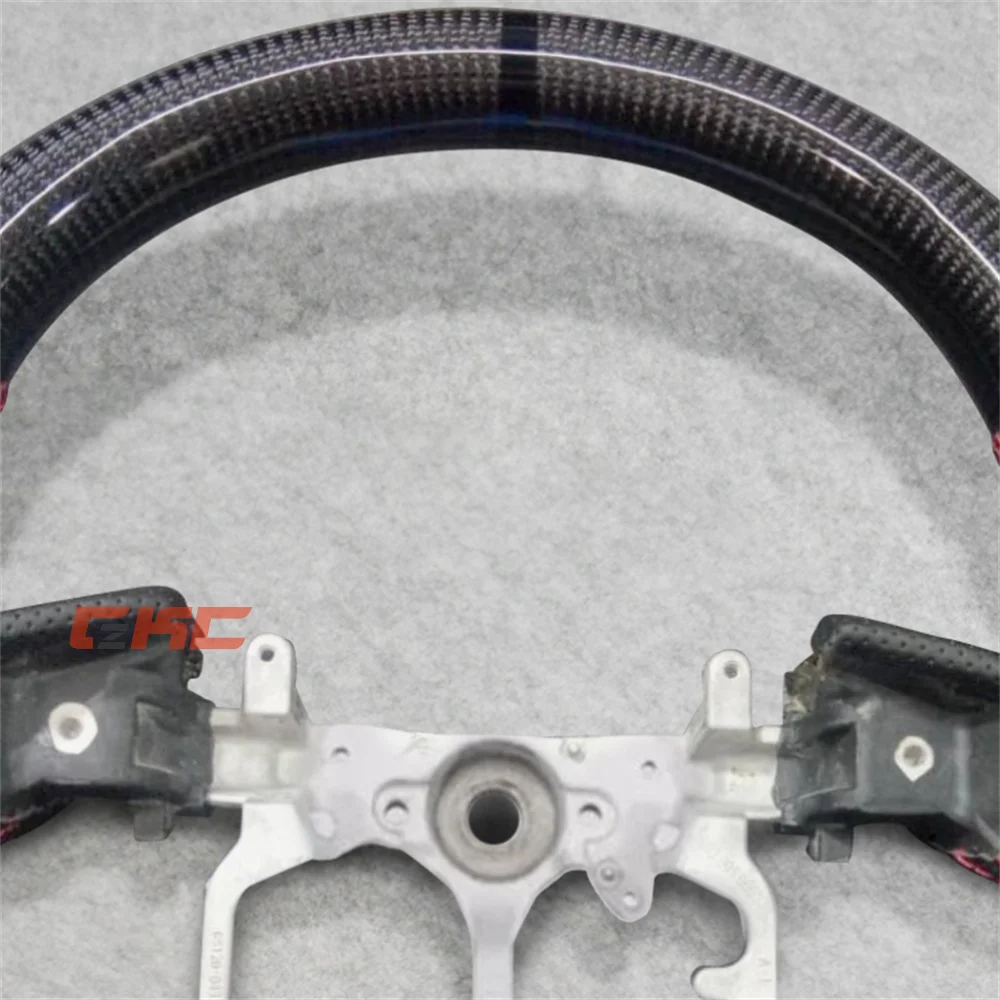 

Индивидуальное черное перфорированное кожаное рулевое колесо из углеродного волокна с красной строчкой для Prado Tacom 2015 2016 2017 2018