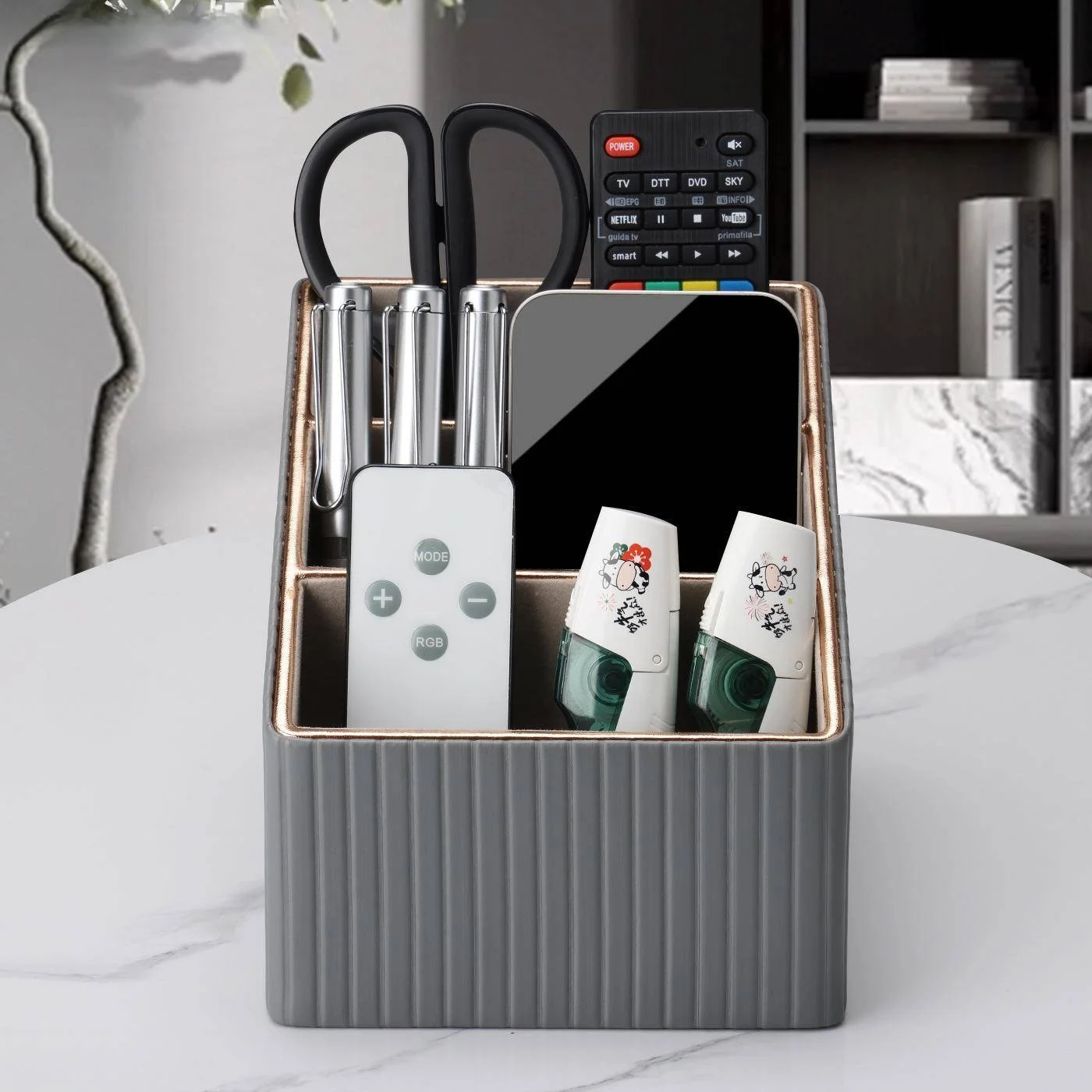 北欧スタイルレザーストーンパターンデスクトップ文具収納ボックスリモコンオーガナイザー多機能ペンホルダー