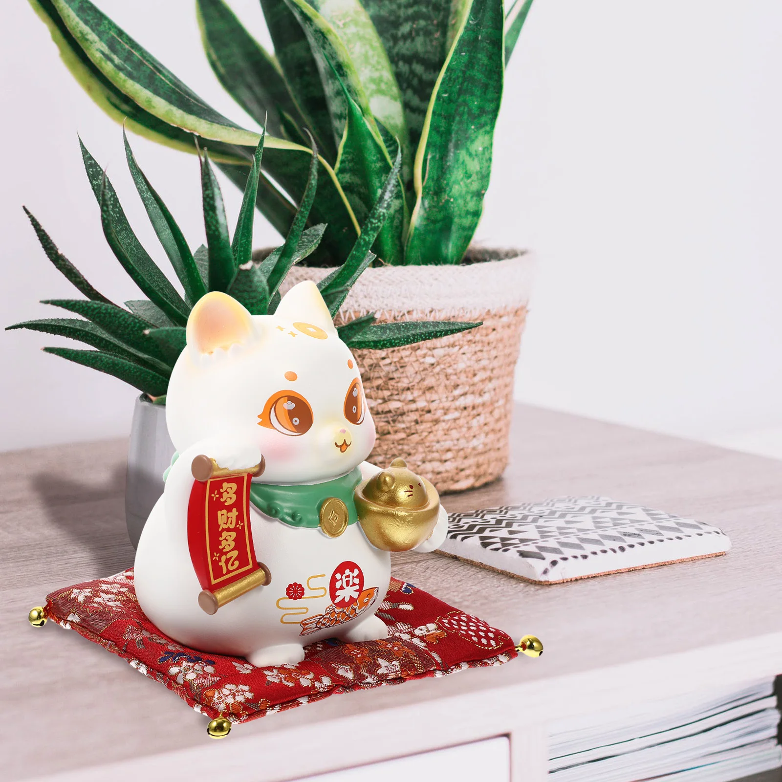 

Resin Fortune Cat Statue Chinese Design Mini Cartoon Desktop Decor Lucky Cat Sculpture Office Home Ornament Resin Craft Figurine