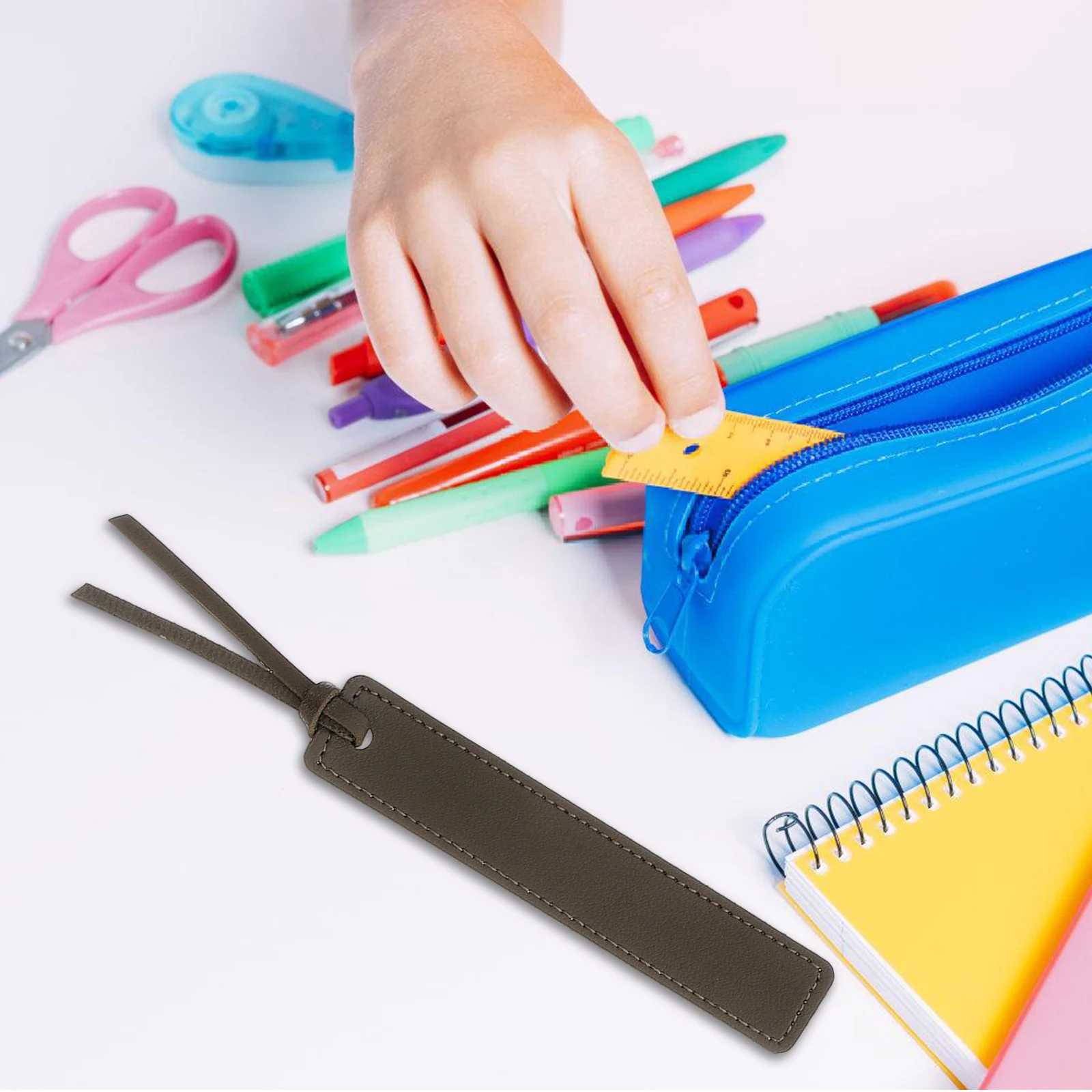 

6Pcs Boho Color Fake Bookmarks Handmade Reading Page Markers for Women Men Book Lovers Aesthetic Vintage Style Bookmark