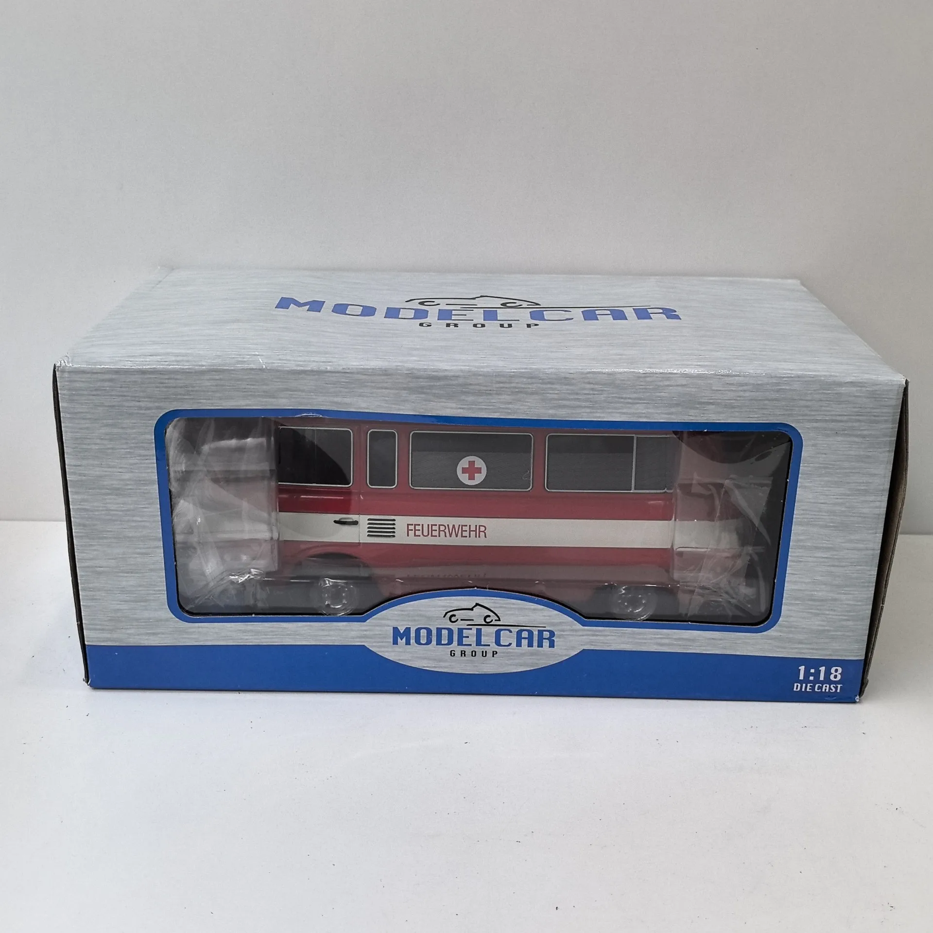 โมเดลรถพยาบาลไดแคสต์ MCG ขนาด 1/18 รุ่น BARKAS B 1000 ผลิตจากโลหะผสม ของสะสม ของเล่น ของที่ระลึก ของตกแต่ง