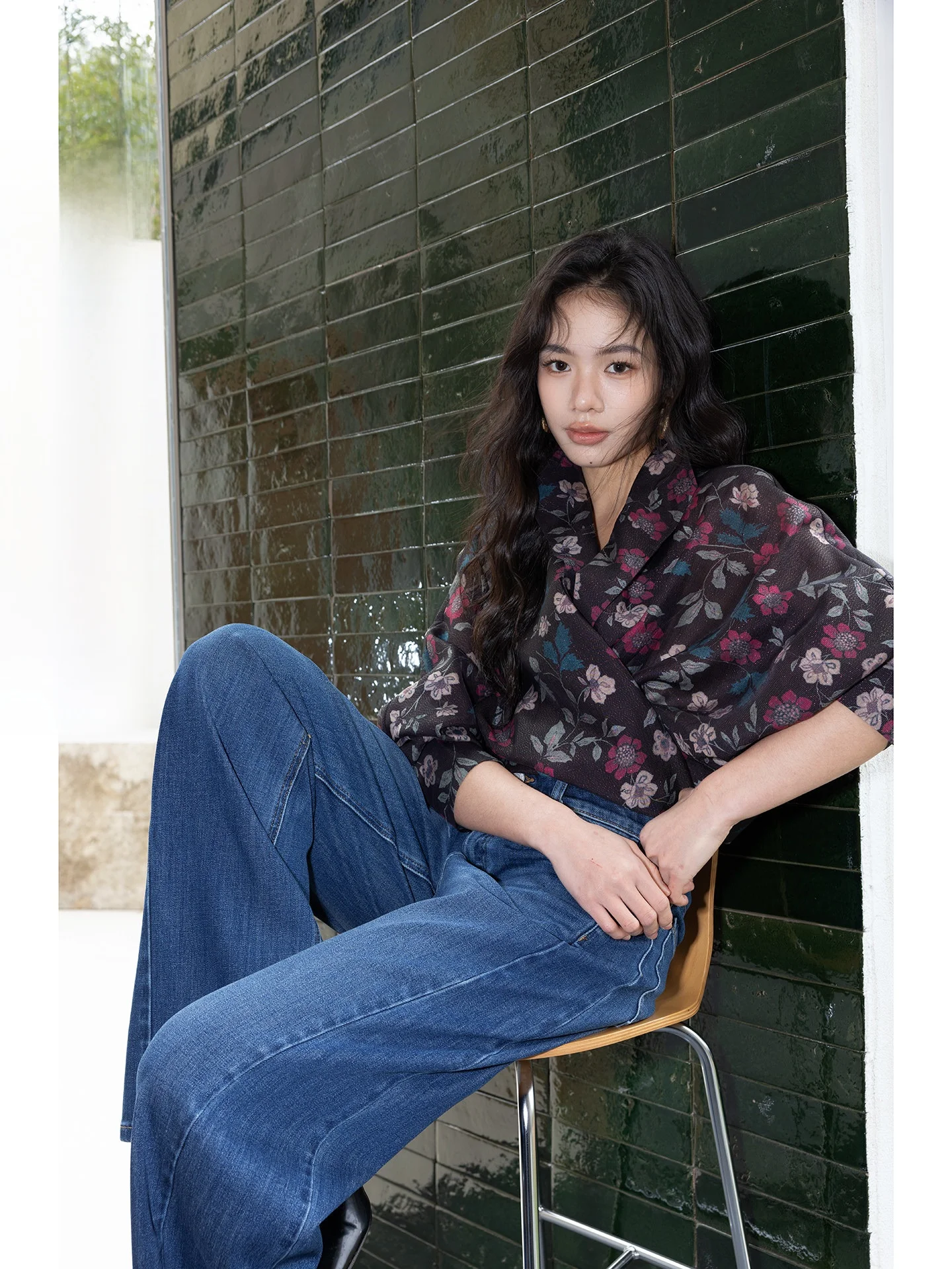 

Mona Garden Long Sve irt Women's V-ne Floral Print Casual Loose Fit Inner Wear Top Anti-aging Spring New Arrival