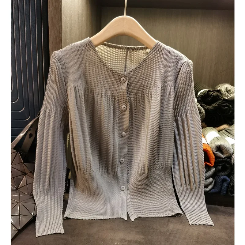 

Miyake Pleated Single-breasted Jacket New Japan Fold Solid Color Loose Round Neck Jacket Tops Women Thin Stretch Women Clothing
