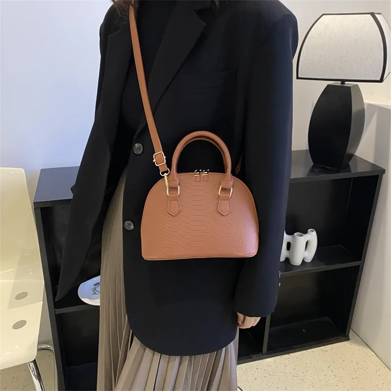

Women's Crossbody Bag, Fashionable Zipper Large Capacity Shell Bag, Casual Versatile Commuting Banquet Shoulder Bags
