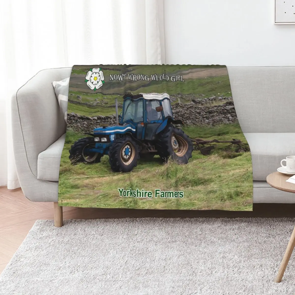 Nowt wrong wi old girl Throw Blanket Baby Hairy Blankets For Bed cosplay anime Beach Summer Blankets