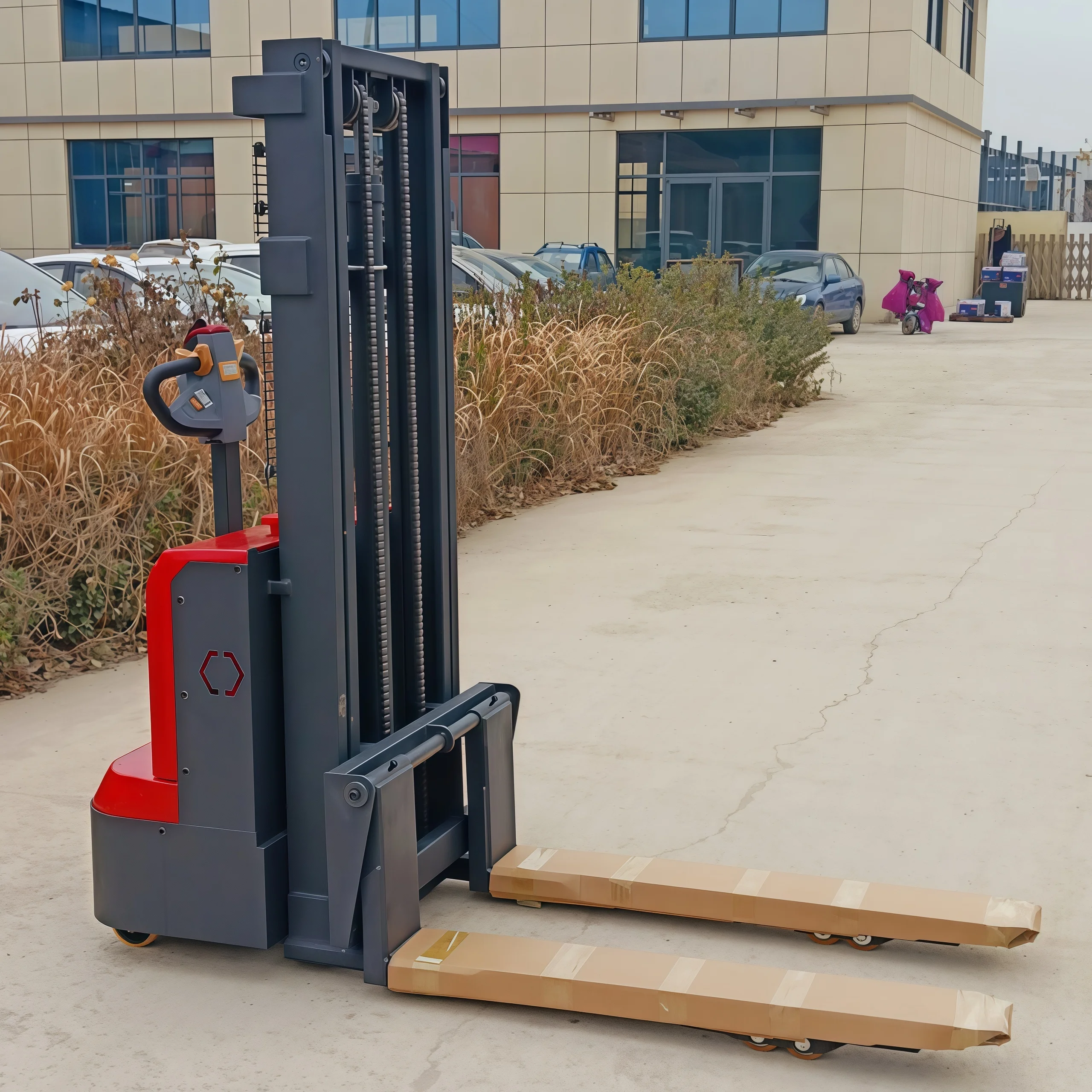 Cargo Stacker Mini Manual Hydraulic Low Cost Portable Lifter for Small Startup Warehouse Light Goods Stacking Application