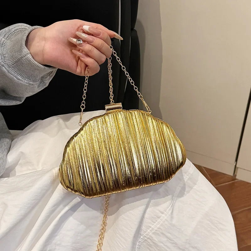 

Women's Shell Pattern Fashion Shoulder Bag with Chain Versatile Niche Design Trendy Personalized Box Handbag