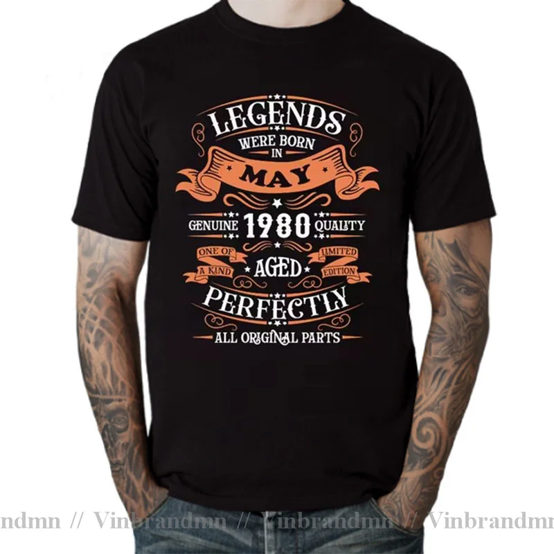 Legends Born in 1980 Aged Perfectly November September October December January Febuary March April May June July August T Shirt