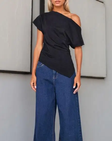 2026 ربيع/صيف جديد المرأة موضة عادية مائل الرقبة تي شيرت قبالة الكتف التخسيس قصيرة الأكمام ملابس نسائية