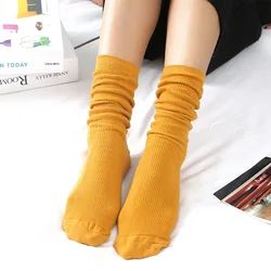 Chaussettes colorées pour écolières, 1 paire, amples et longues, en coton, pour femmes, avec équipe, mode japonaise, Style décontracté