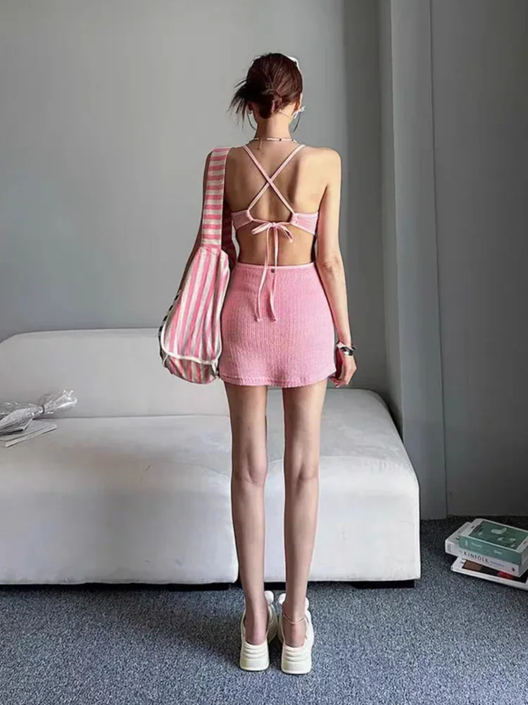 Traje de baño de una pieza con falda sin espalda y sin mangas de punto de Corea del Sur para mujer, nuevo traje de baño de vacaciones adelgazante para cubrir el vientre de verano 2025
