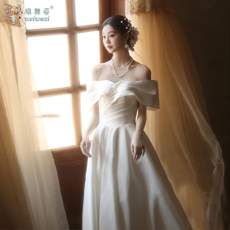 2025 novo coreano cetim simples uma palavra pescoço ombro luz vestido de casamento a linha cintura alta vestido de casamento de noivado