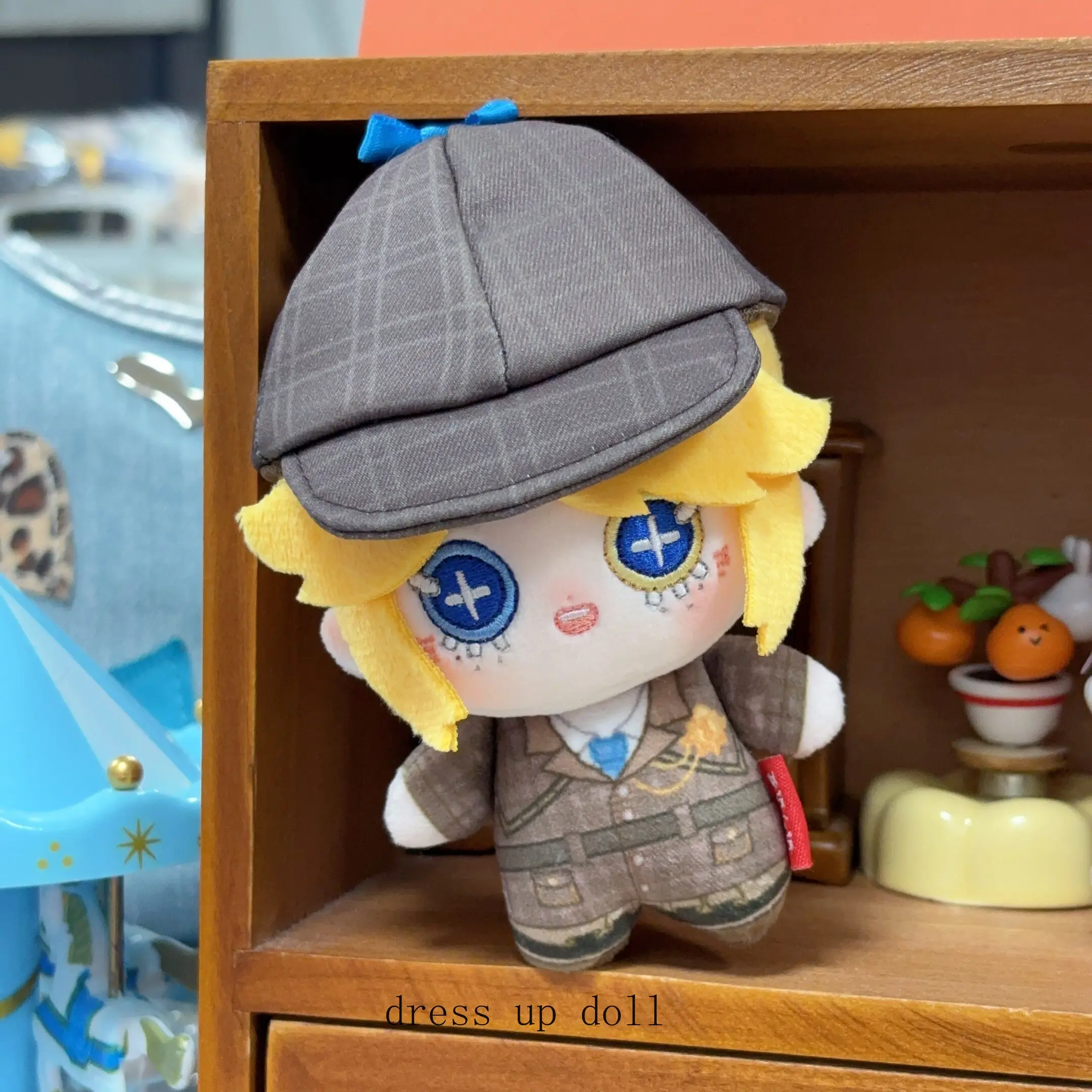 

Плюшевая игрушка по аниме Identity V: Садовница Эмма Вудс, серия 10 см, кавайная кукла с принтом из игры, плюшевый хлопковый брелок-игрушка, подарок на день рождения